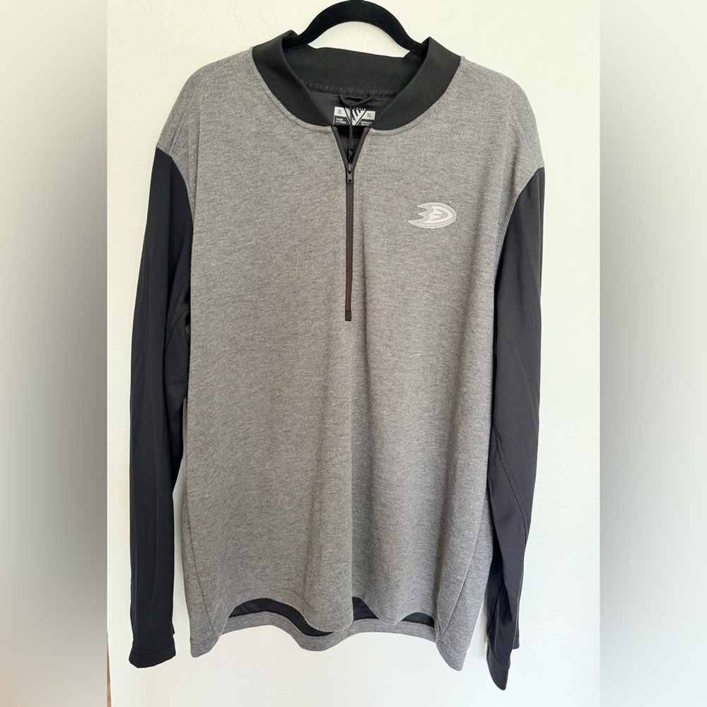 NWT NHL Anaheim Duck’s Heather Charcoal/Black Men's 1/2 zip Sweater/Jacket Sz XL